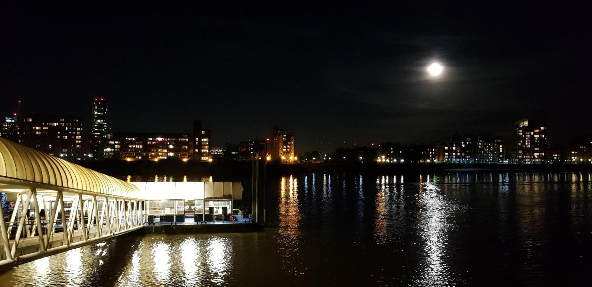 Riverside 3Br With Easy Transport 20Mins To City Centre Londen Buitenkant foto